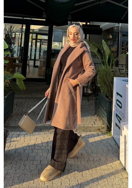 Düğme Detaylı Astarlı Angora Kaban- Vizon modelleri