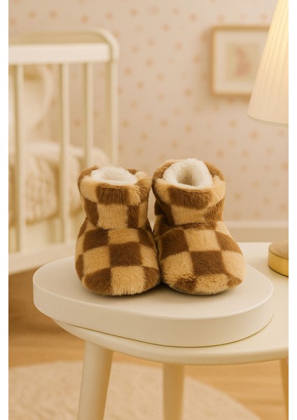Bebek & Çocuk Kaydırmaz Tabanlı Ev Botu / Panduf / Kışlık Peluş Bot / Kare Desenli fiyatları