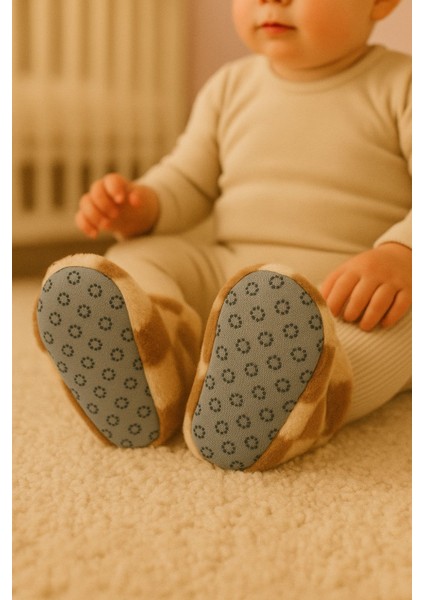 Bebek & Çocuk Kaydırmaz Tabanlı Ev Botu / Panduf / Kışlık Peluş Bot / Kare Desenli modelleri