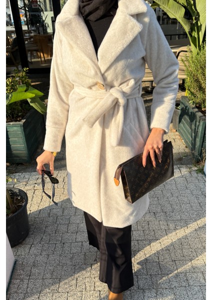 Düğme Detaylı Astarlı Angora Kaban- Krem fırsatları