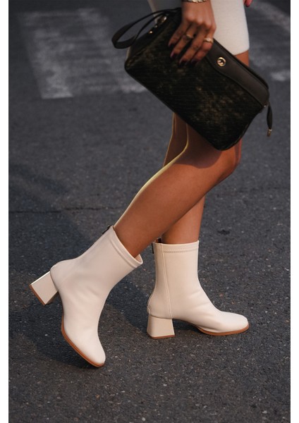 Kadın Topuklu Bot Küt Burun Arkadan Fermuarlı Nayis Ekru fiyatları