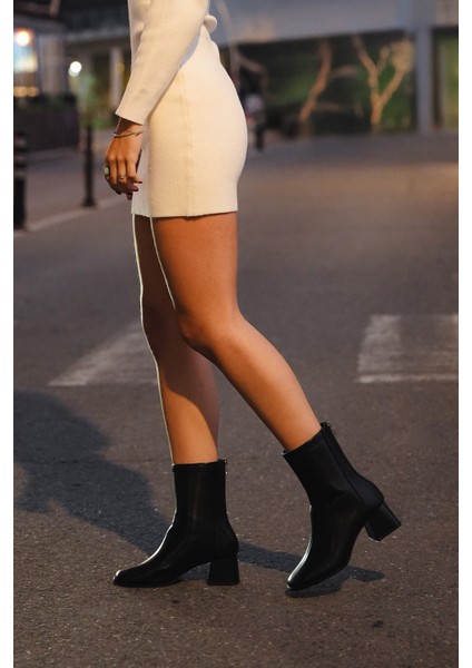 Kadın Topuklu Bot Küt Burun Arkadan Fermuarlı Nayis Siyah fiyatları