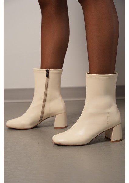 Kadın Küt Burun Fermuarlı Topuklu Bot Nonas Ekru fiyatları