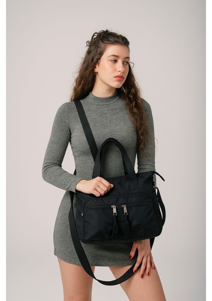 Dompe Çok Gözlü El ve Omuz Çantası Siyah