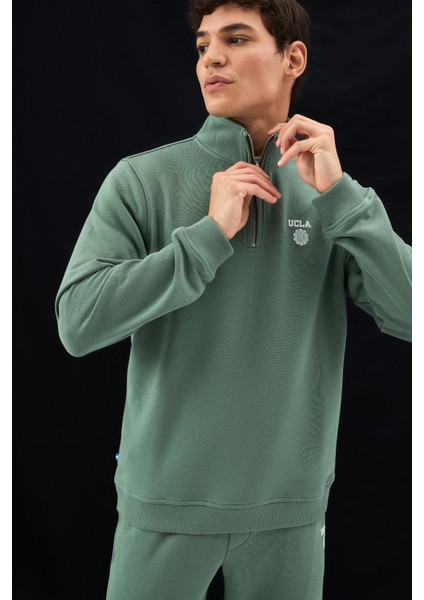 Leon Adaçayı Yeşili Yarım Fermuar Baskılı Standard Fit Erkek Sweatshirt modelleri