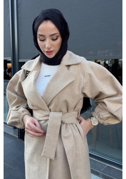 Kolu Büzgülü Düğmesiz Astarsız Tesettür Kaban- Bej modelleri