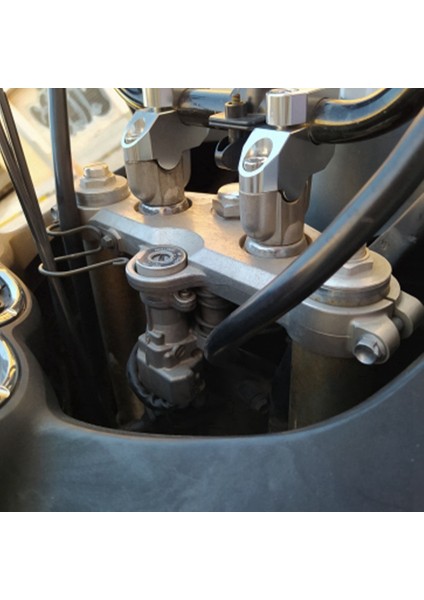 Motosiklet Gidonu Yükselticiler Montaj Uzatma Geri Taşındı Honda CBF1000 CBF600 CB1000R NC700S NC750S NC750 (Siyah) (Yurt Dışından) modelleri