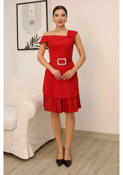 Tek Omuzlu Eteği Piliseli Kemerli Midi Elbise 2373-KIRMIZI fırsatları