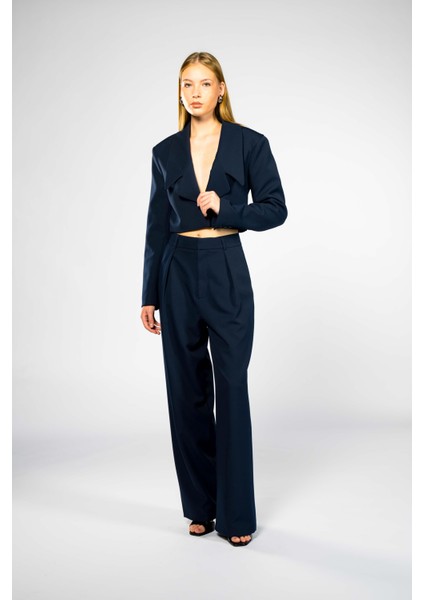 Kadın Lacivert Geniş Yaka Crop Blazer fiyatları