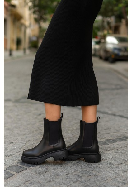 Kadın Postal Lastik Detay Kaymaz Taban Bot fiyatları
