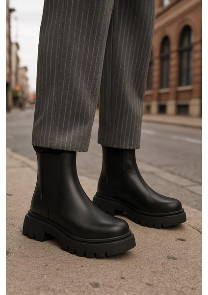 Kadın Postal Lastik Detay Kaymaz Taban Bot modelleri