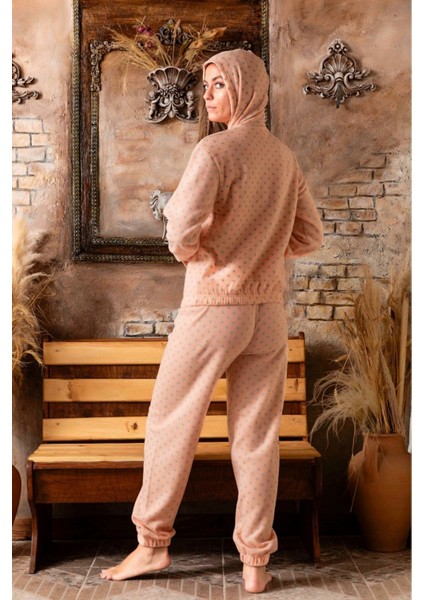 Kadın Toz Pembe Kapşonlu Benekli Polar Pijama Takımı