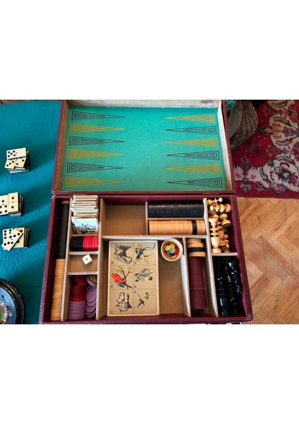 Çantasında Avrupa Oyun Takımı