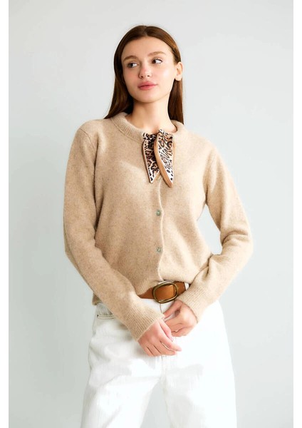 Ofis Şıklığı Düğmeli Uzun Kollu Triko Ceket modelleri