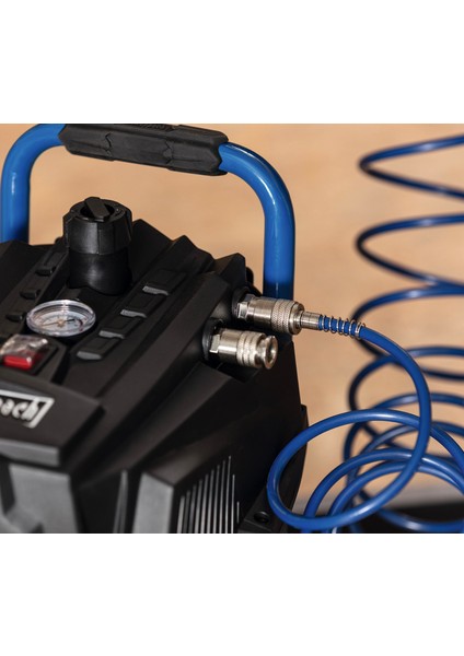 HC35V 1500 W Yağsız Kompresör 1500 W 10 Bar 30 Lt - 5906169901 fırsatları