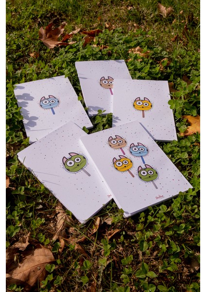 Dondurma Kediler 5'li Defter Seti - Çizgisiz - Her Biri 56 Sayfa - 14X20CM - Iplik Dikişli Cilt fırsatları