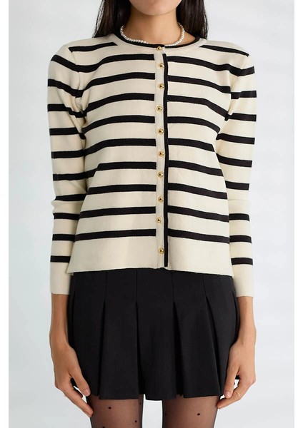 Basic Düğmeli Çizgili Uzun Kollu Ince Triko modelleri