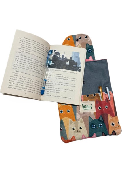 Kedili Kitap Kılıfı Şık ve Koruyucu Cepli Kitap Kılıfı Çok Amaçlı Çanta 19X25 cm fırsatları