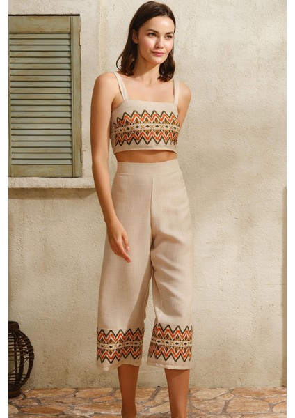 Kalınaskılı Oyuk U Yaka Geometrik Yazlık Uzun Nakış Detaylı Pijama Takımı