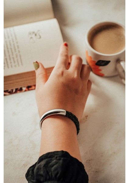 Kuğu Model Örgü Bileklik fırsatları