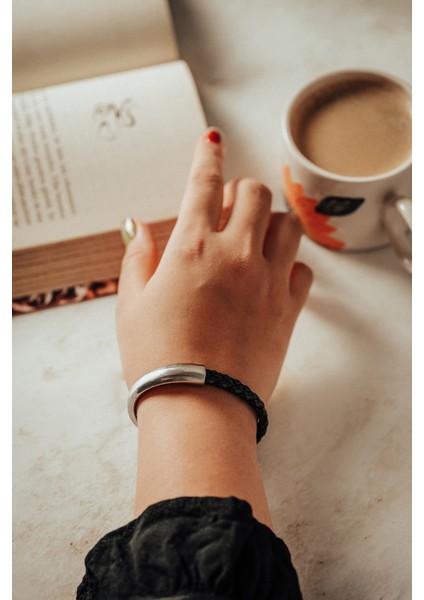 Kuğu Model Örgü Bileklik indirimleri