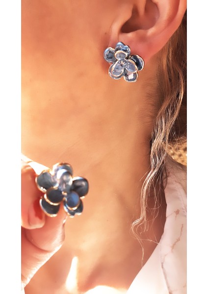 Parlak Mineli Çiçek Çelik Küpe fiyatları