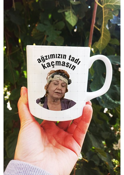 Ağzımızın Tadı Kaçmasın Hayriye Yaprak Dökümü Baskılı Porselen Kupa Bardak