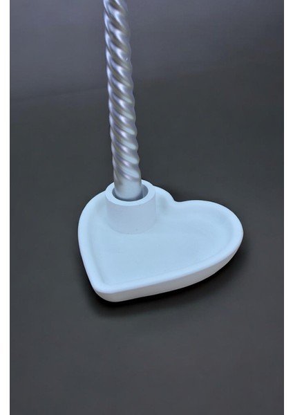 El Yapımı Kalp Şeklinde Taş Tozu Beton Şamdan – Dekoratif Mermer Desenli Mumluk, Tealight Uyumlu Romantik Masa ve Ev Dekorasyonu fırsatları