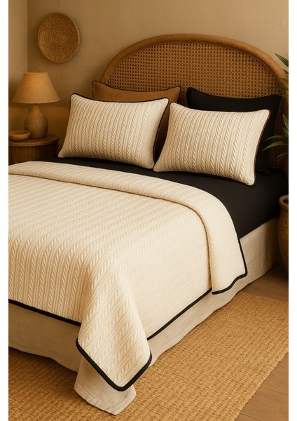 Siyah-Krem Örgü Desen Çift Kişilik Nevresim Takımı (Pike Tkm) modelleri