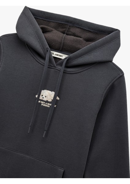 Şardonlu Uzun Kollu Cepli Köpek Nakış Detaylı Kapüşonlu Sweatshirt modelleri