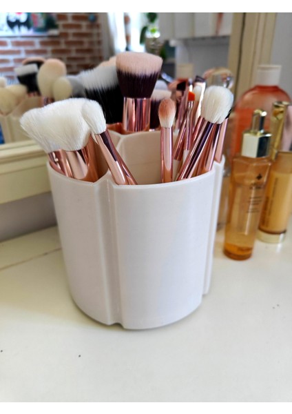 Makyaj Fırçası (Dönen) Düzenleyici