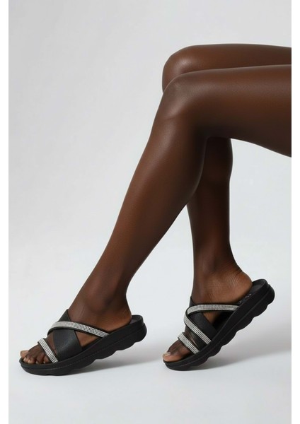 2233-VOGA Anatomik Tabanlı Kadın Günlük Terlik - NKT02233-SIYAH-GÜMÜŞ-39 indirimleri