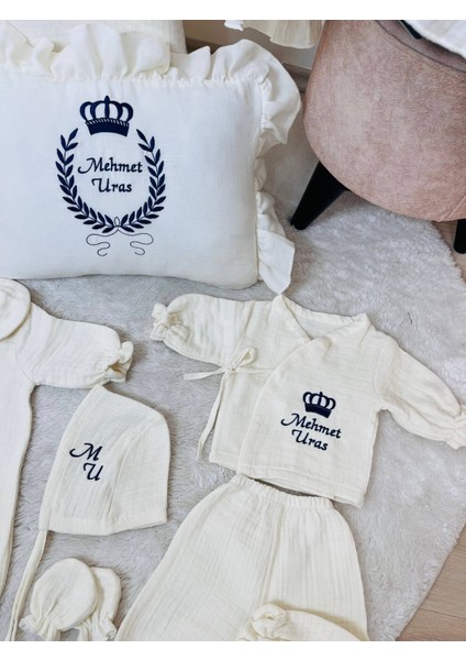 Isme Özel Nakış Işlemeli %100 Pamuk Müslin Hastane Çıkış Seti Takı Yastığı ve Puset Örtüsü