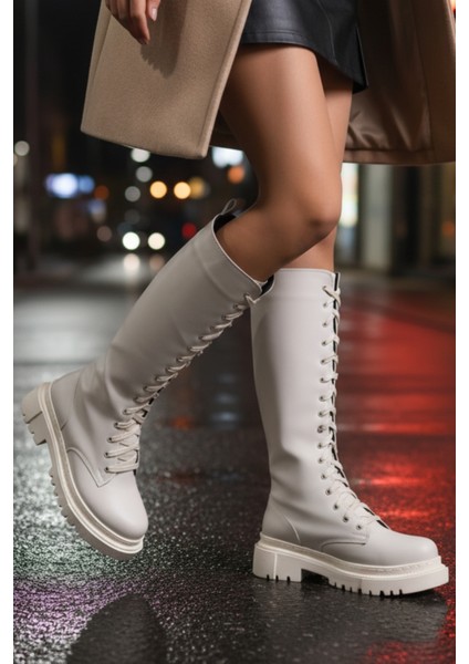 Alçak Topuklu Fermuarlı Diz Altı Sade Bağcıklı Krem Kadın Çizme