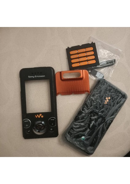 Sony Ericsson W580 Telefon Kasası