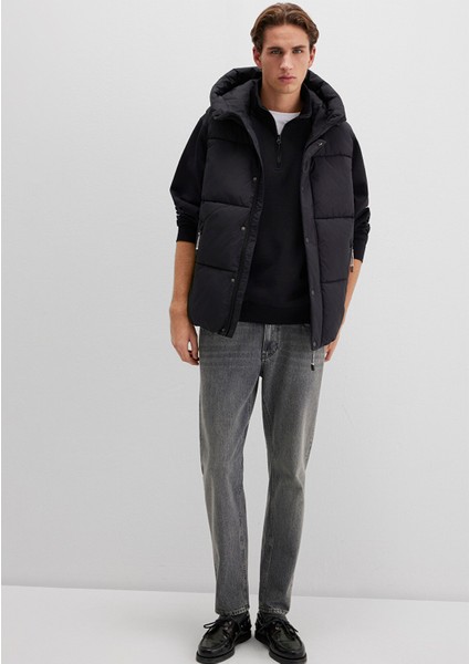 Kapüşonlu Siyah Şişme Yelek 0110306-900