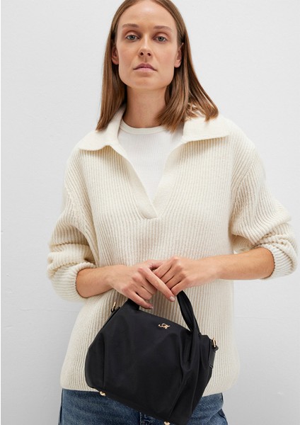 Siyah Kadın Çarpraz Çanta 1911660-900 Aksesuar Koleksiyonundan Şık ve Ergonomik Tasarım