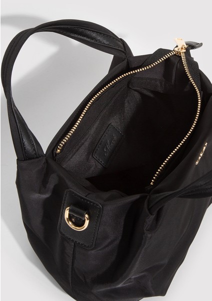 Siyah Kadın Çarpraz Çanta 1911660-900 Aksesuar Koleksiyonundan Şık ve Ergonomik Tasarım