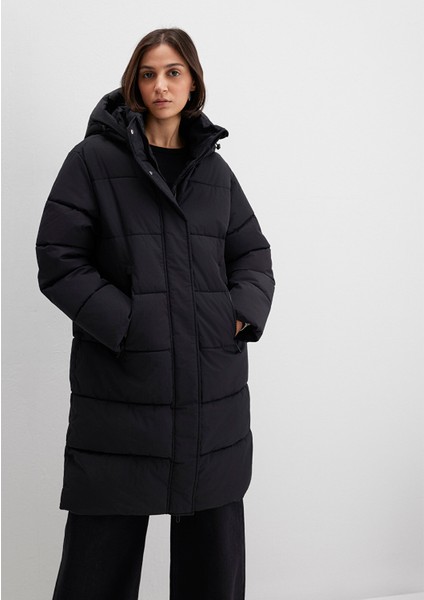 Kapüşonlu Siyah Uzun Şişme Mont 1110228-900