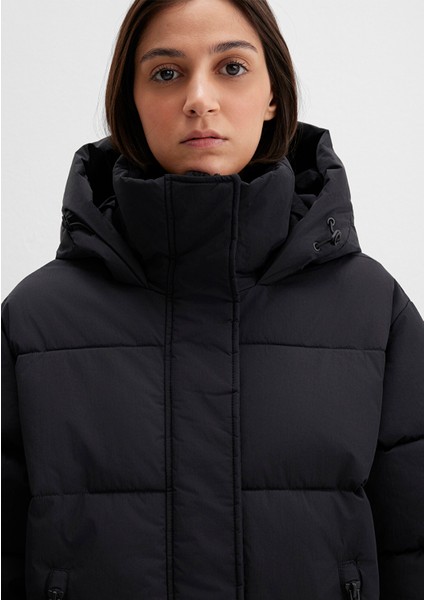 Kapüşonlu Siyah Uzun Şişme Mont 1110228-900