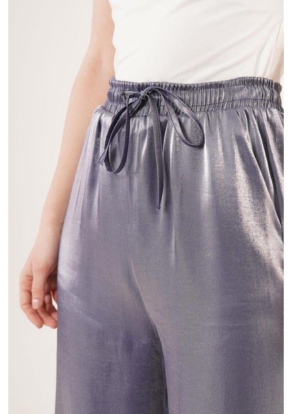 Parlak Görünümlü Cepli Mor Bol Paça Pantolon modelleri