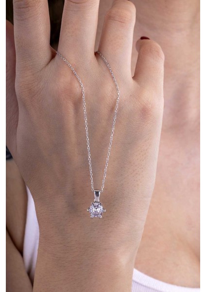 Iyuvarlak Kesim 6 Tırnaklı Tektaş Gümüş Kadın Kolye fırsatları