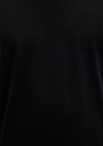 Yaka Detaylı Siyah Tişört 064019-20933