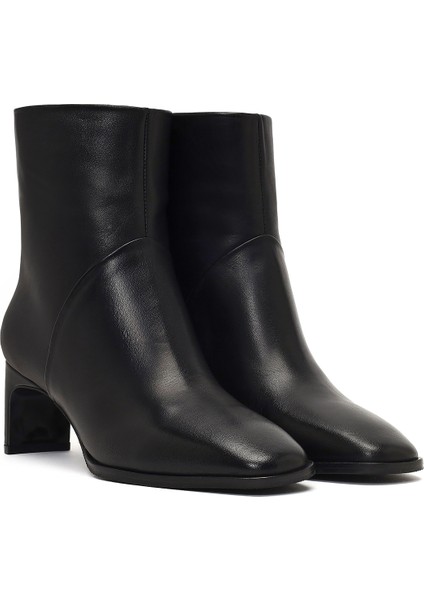 Kadın Siyah Kısa Kalın Topuklu Deri Bot 25WFD133518 indirimleri