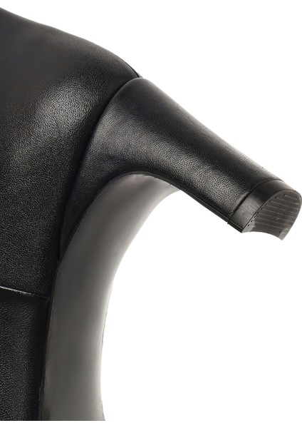 Kadın Siyah Kısa Kalın Topuklu Deri Bot 25WFD133518