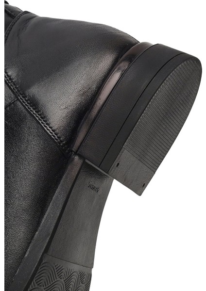 Kadın Siyah Fermuarlı Tokalı Deri Bot 25WFD413718