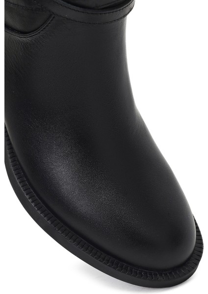 Kadın Siyah Fermuarlı Tokalı Deri Bot 25WFD413718