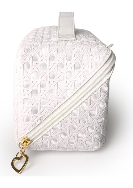 Çapraz Açılan Makyaj Çantası Beyaz fırsatları