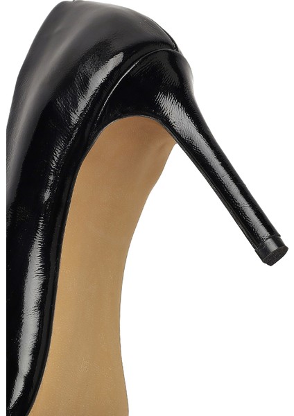 Kadın Siyah Ince Topuklu Rugan Deri Stiletto 25AFD130616