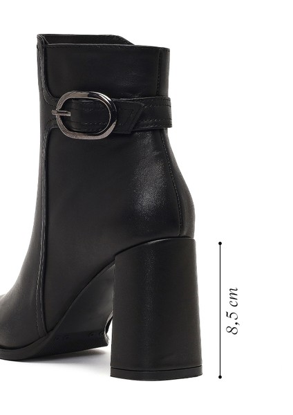 Kadın Siyah Tokalı Fermuarlı Kalın Topuklu Deri Bot 25WFD132718 fiyatları